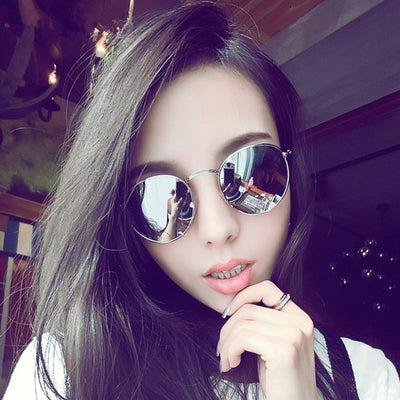 Round frame vintage sunglasses